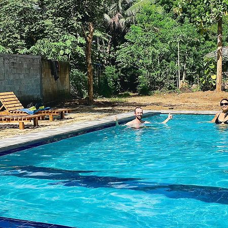 Udawalawa Safari House Hotel อุดาวาลาเว ภายนอก รูปภาพ